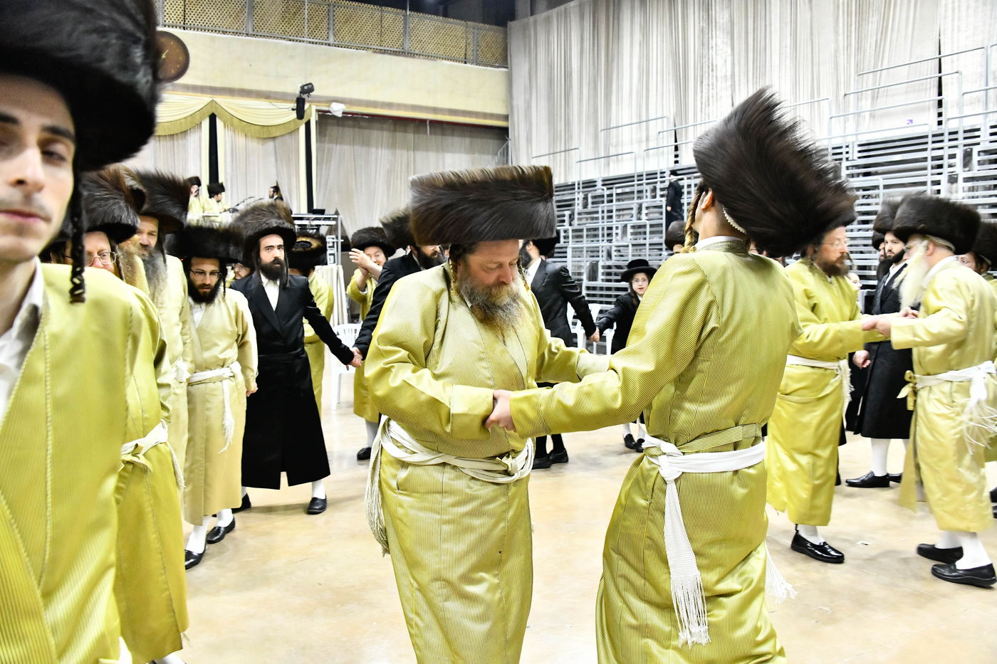 שמחת בית תולדות אברהם יצחק - מאקאווא