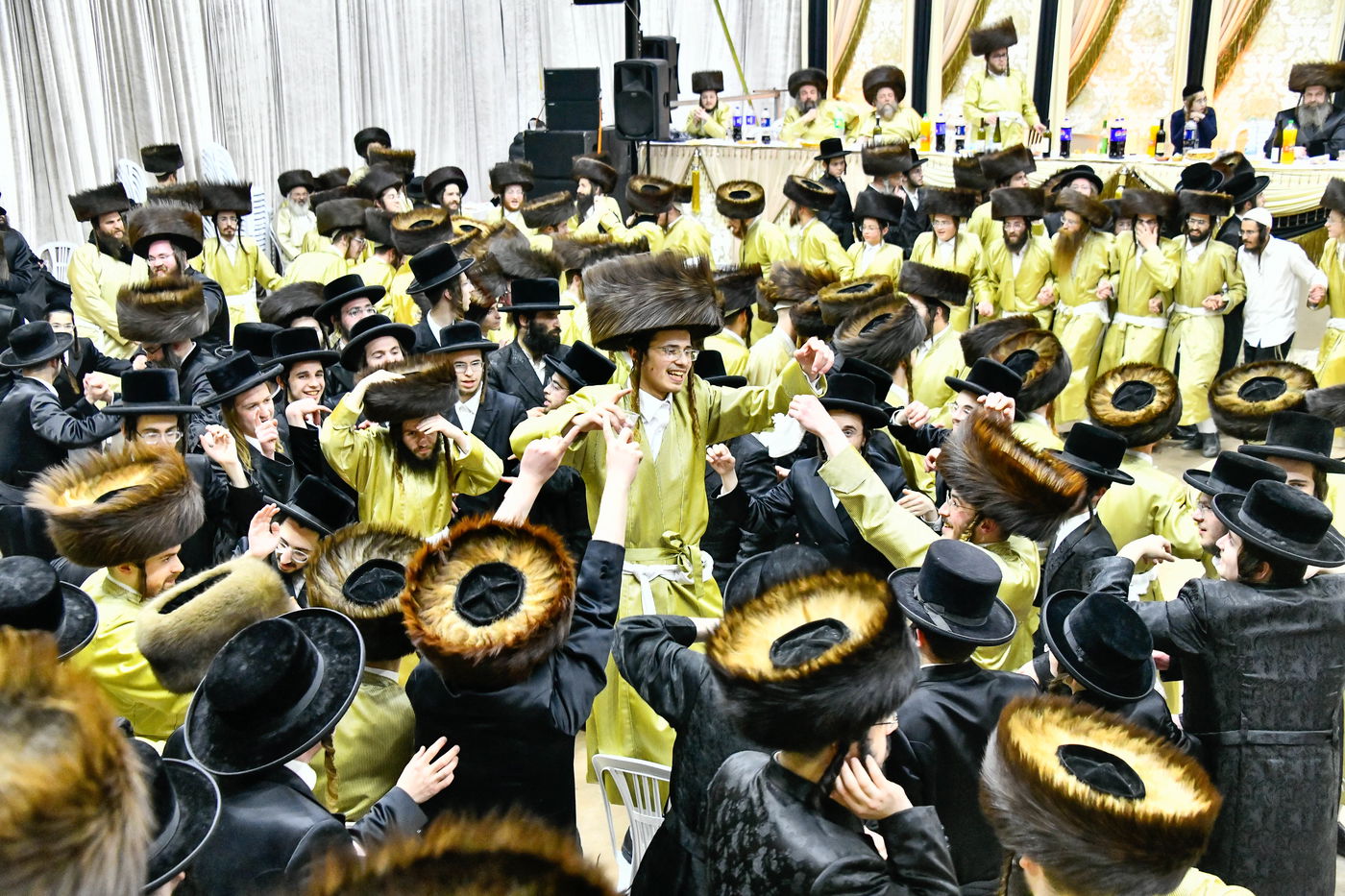 שמחת בית תולדות אברהם יצחק - מאקאווא