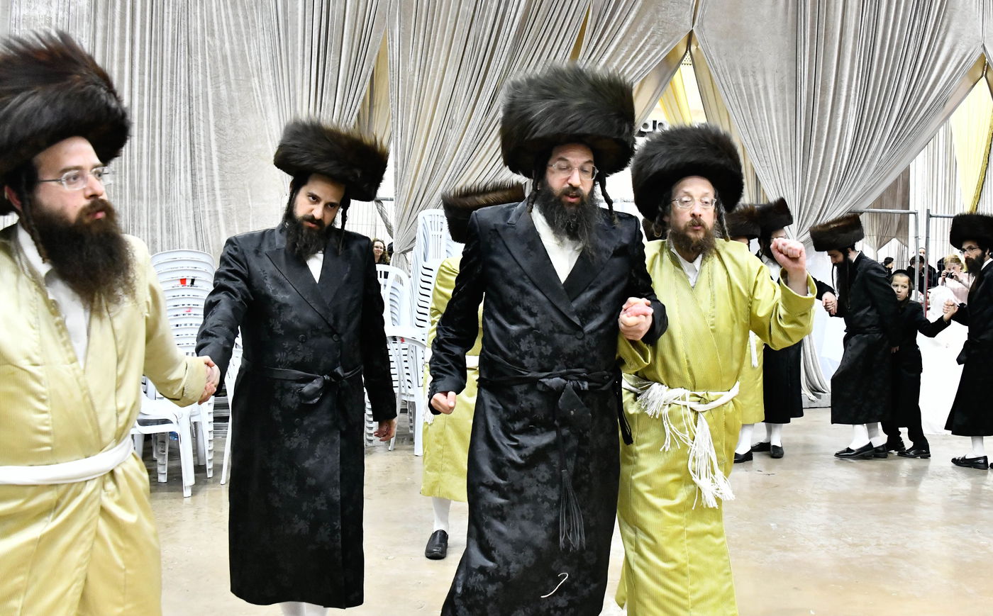 שמחת בית תולדות אברהם יצחק - מאקאווא