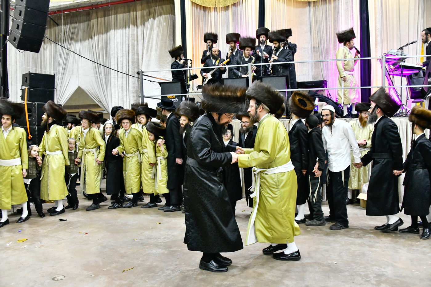 שמחת בית תולדות אברהם יצחק - מאקאווא