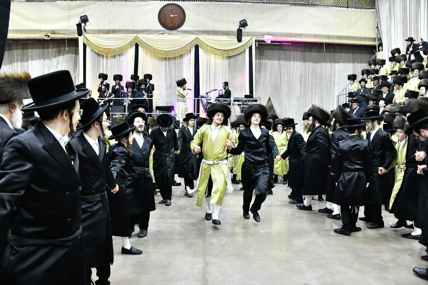 שמחת בית תולדות אברהם יצחק - מאקאווא