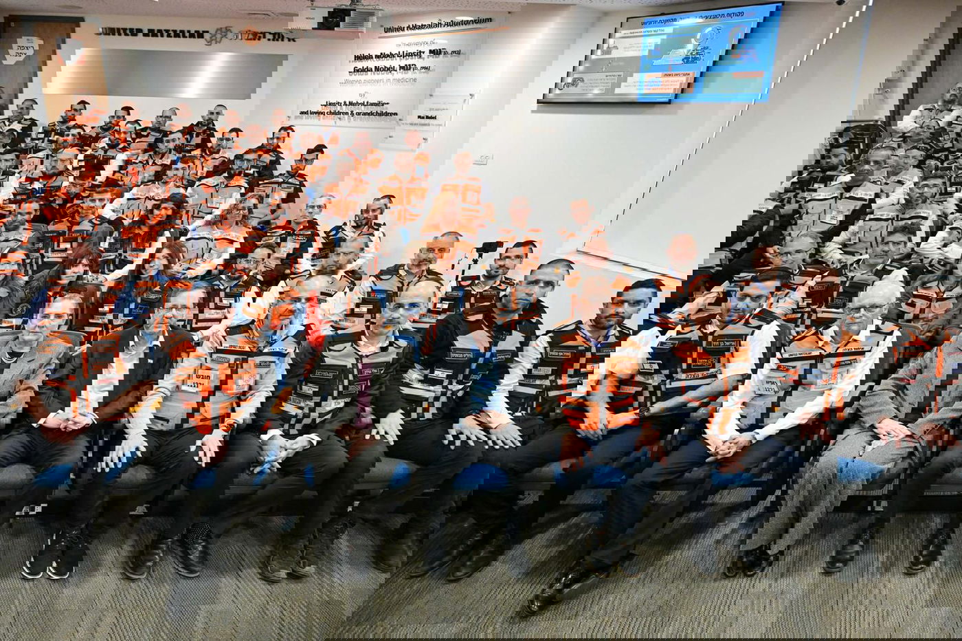 הנשיא סוקר את הטכנולוגיות המתקדמות ואת מערך הרחפנים של איחוד הצלה, המהווים מכפיל כוח באיתור נפגעים בשטח.