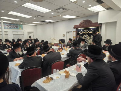 האדמו"ר מויז'ניץ מונטריאול בהילולת דודו זי"ע