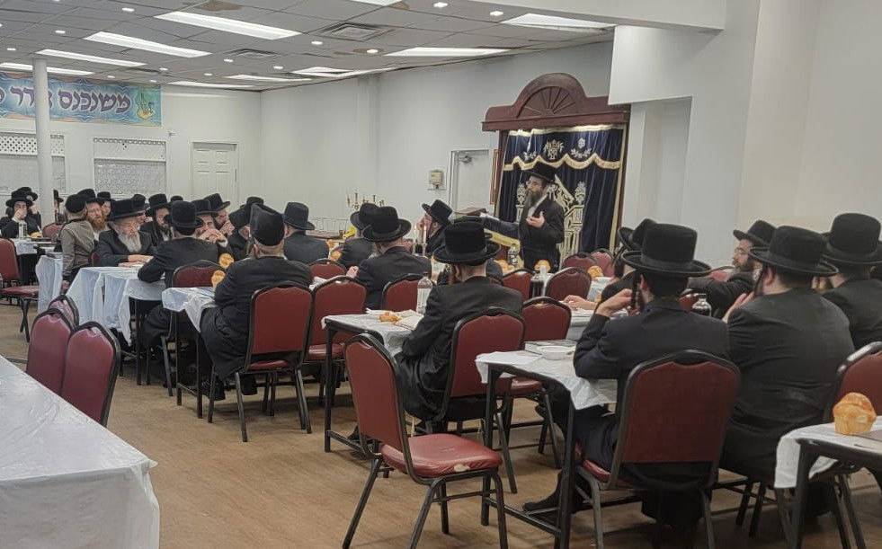 האדמו"ר מויז'ניץ מונטריאול בהילולת דודו זי"ע