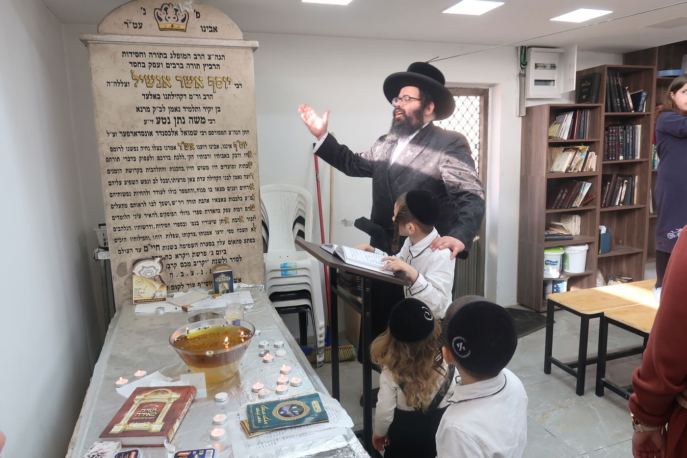 חלאקה לבן אב"ד מאקאווא אלעד