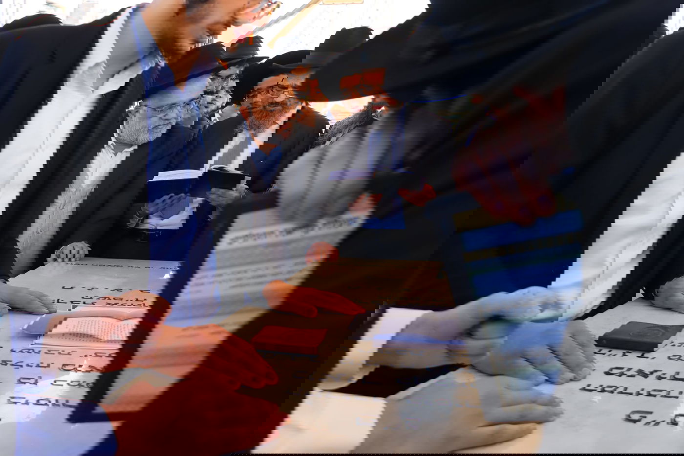 י"א חודש להגר"מ מאזוז זצ"ל 