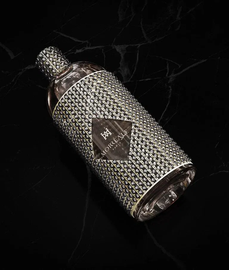 הבושם Le Monde Sur Mesure. שווי בקבוק זה הוא 1.8 מליון דולר