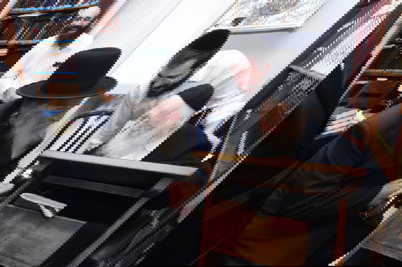 רבי אליעזר לפשיץ ז"ל אצל הגר"ח קנייבסקי זצ"ל