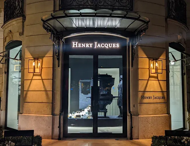החנות של הנרי ז'אק בצרפת