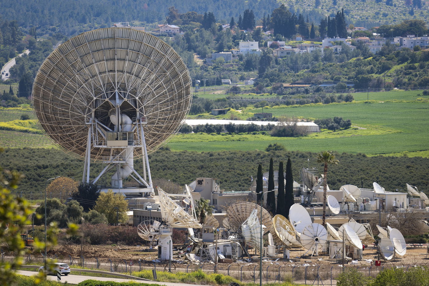 תחנת הלווינים בעמק האלה שנפגעה מטיל מלבנון 