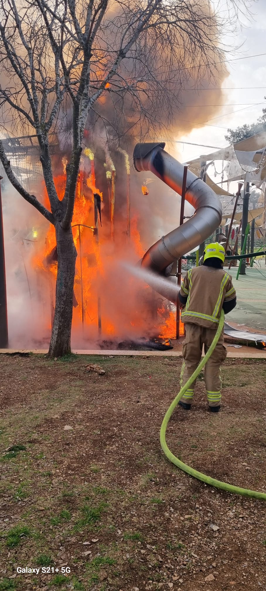 השריפה בגן סאקר, הבוקר