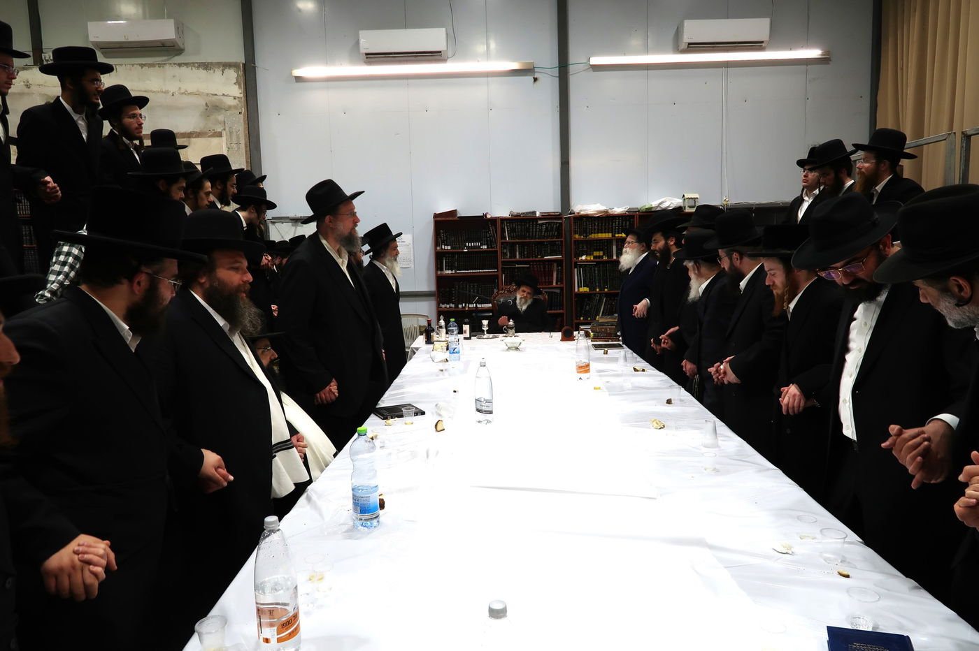 האדמו"ר מאשלג בעל ה"בני היכלא" בטיש כ"א אדר