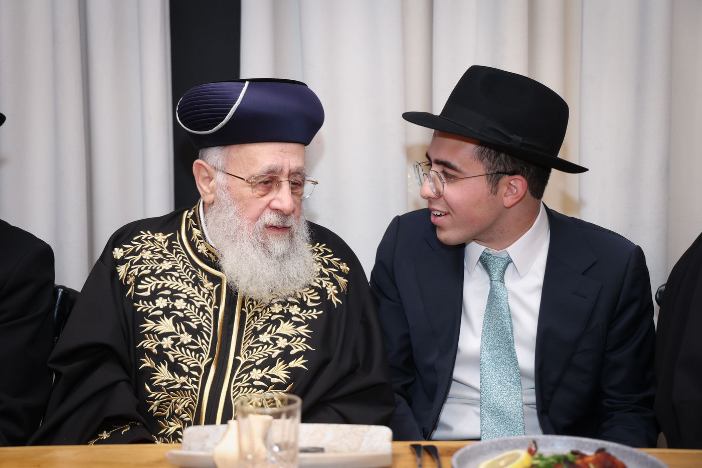 שמחת אירוסי נכדתם המשותפת של הרשל''צים הגר"י יוסף והגרש"מ עמאר