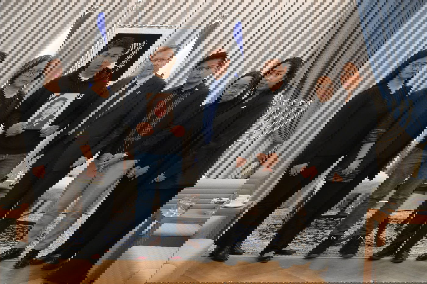 הנשיא בפגישה עם בני המשפחה