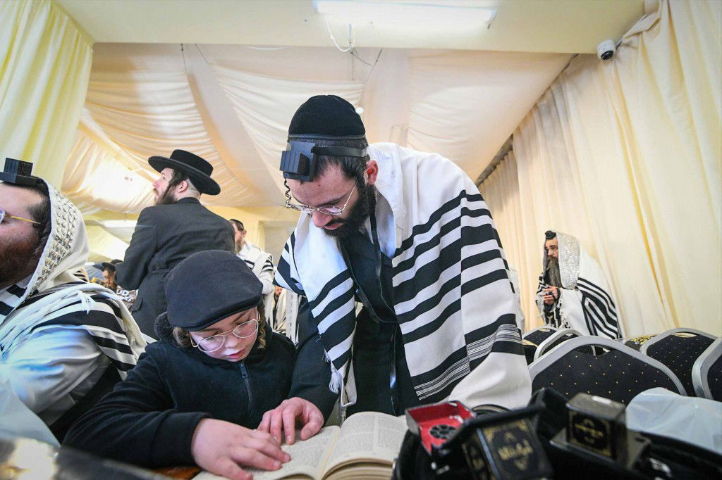 מראות ההילולא קדישא בליזענסק - אדר תשפ"ו