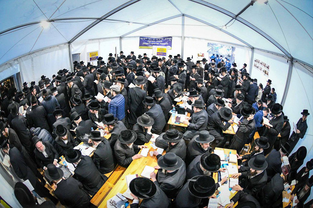 מראות ההילולא קדישא בליזענסק - אדר תשפ"ו