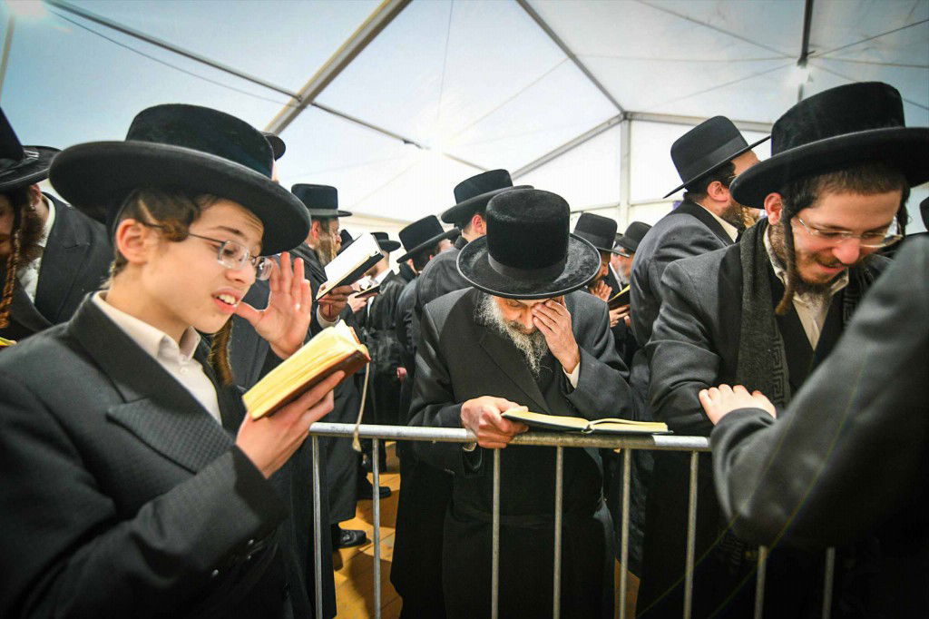 מראות ההילולא קדישא בליזענסק - אדר תשפ"ו