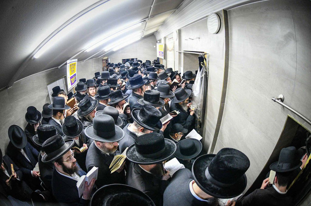 מראות ההילולא קדישא בליזענסק - אדר תשפ"ו