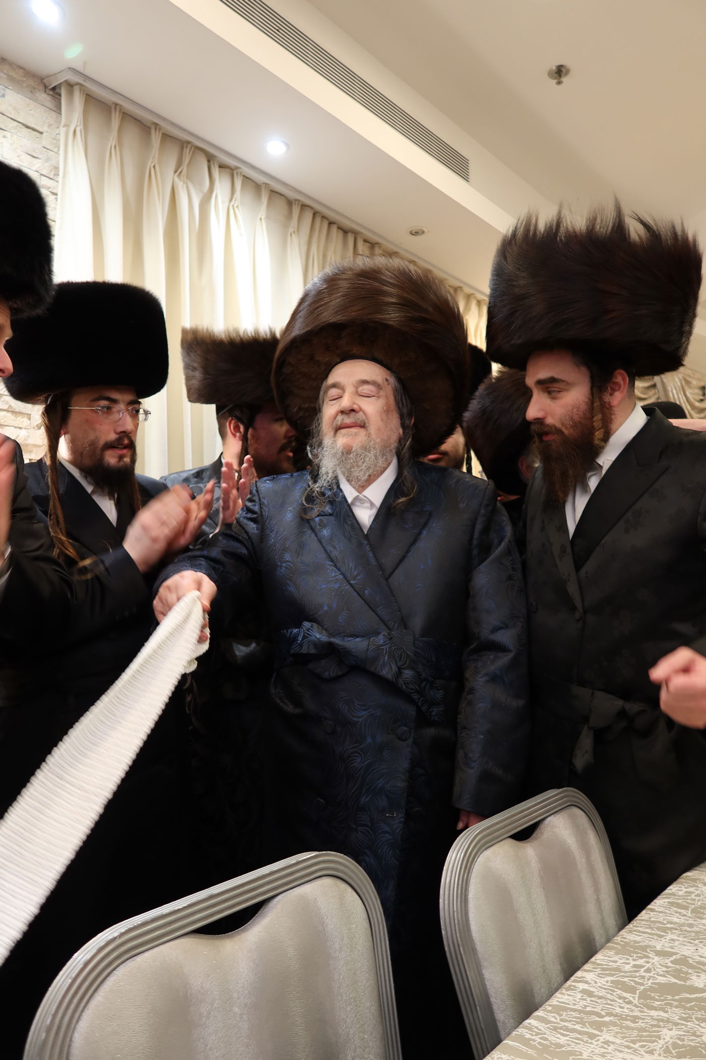 שמחת נישואי נין הגה"צ רבי יעקב מאיר שכטר