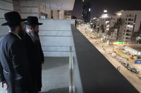 הגר"ז זילברשטיין בביקור במתחם הסופרים