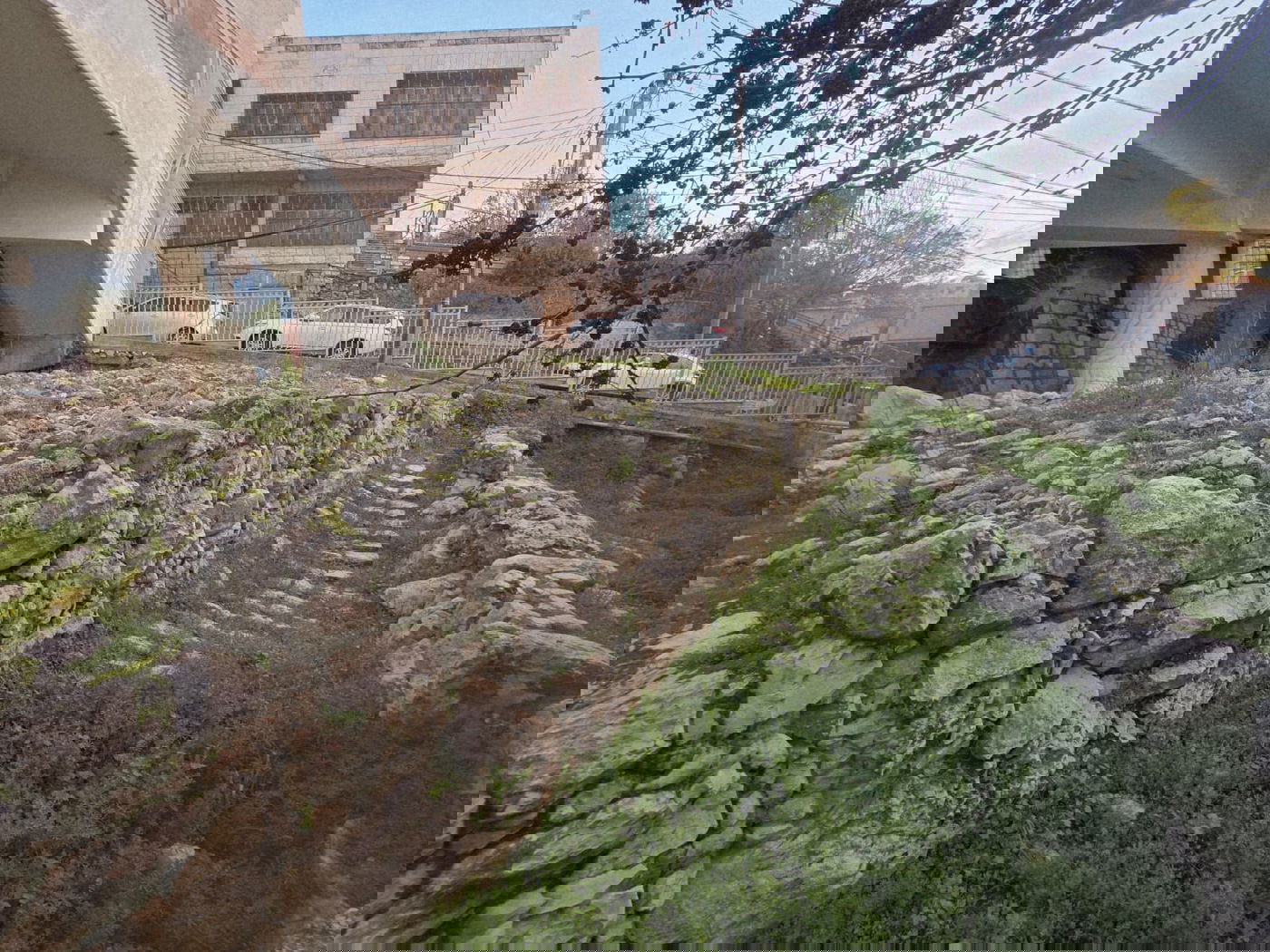 שרידי שער עפרון החיטי בתל חברון המקראי