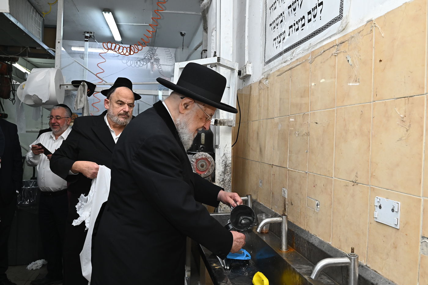 הגרי"מ לאו באפיית מצות