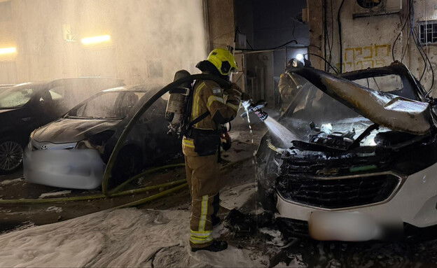 כוחות ההצלה פועלים בזירת הנפילה בחולון 