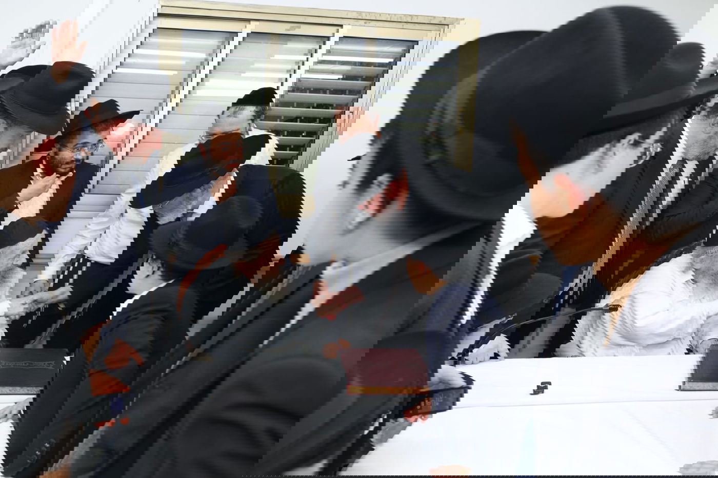 ילדי חניכי הישיבות אצל הגר"ד לנדו