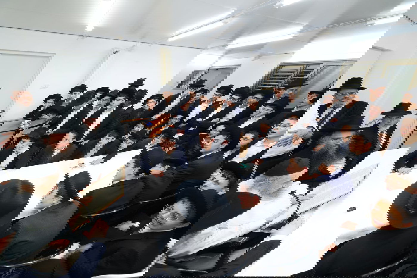 ילדי חניכי הישיבות אצל הגר"ד לנדו