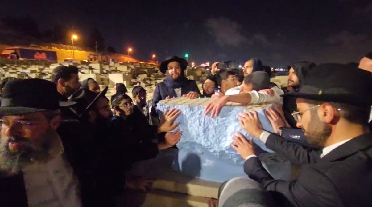 בצל המלחמה: הגאון הינוקא תפילה מיוחדת בירושלים