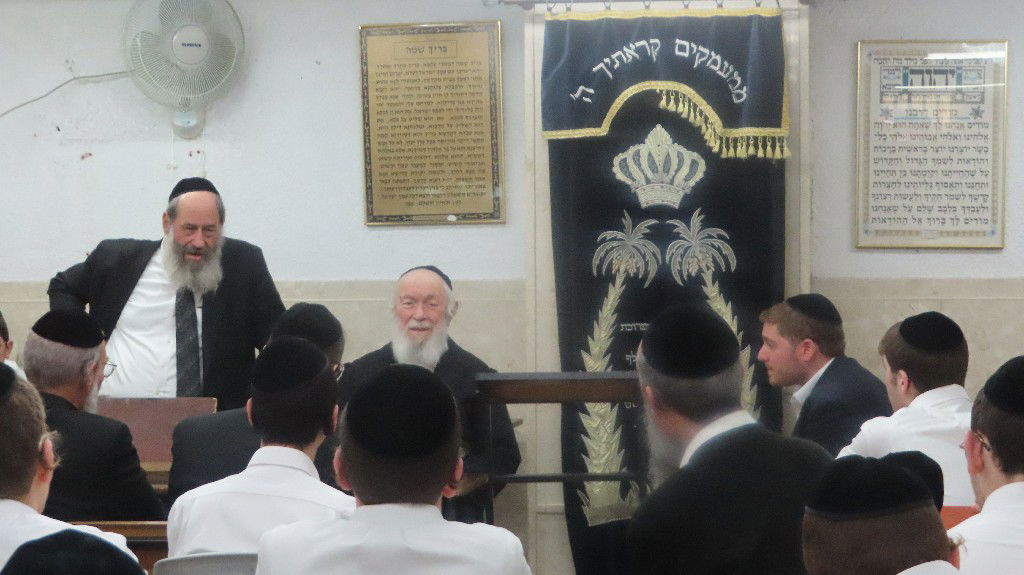 הגר"י זילברשטיין בשיחתו לתלמידי ישיבת 'דרכי שלמה'