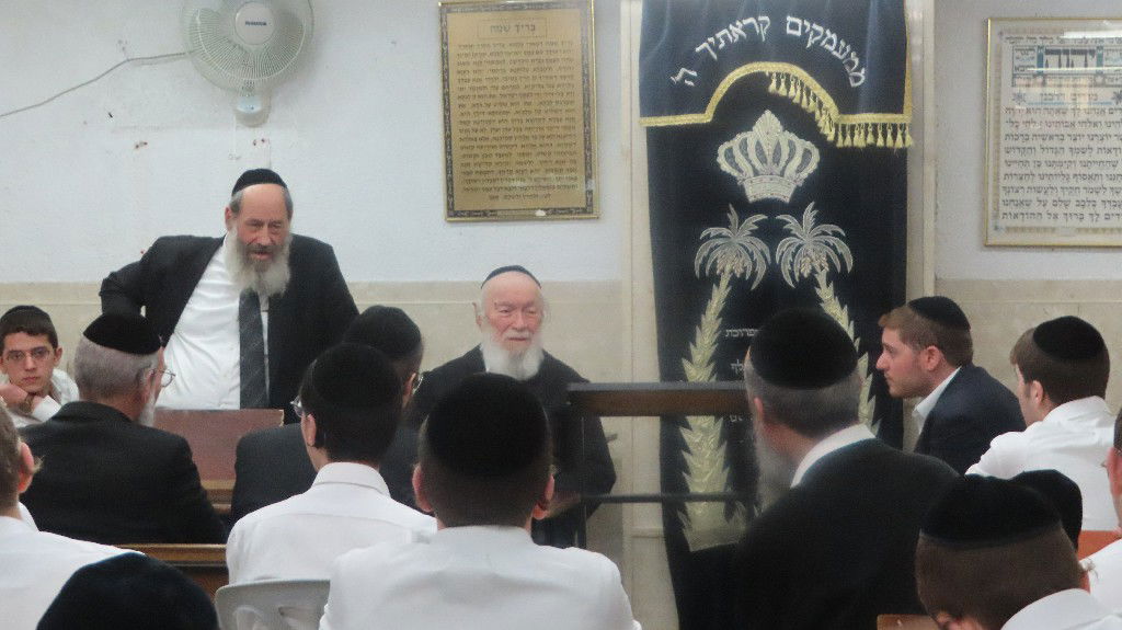 הגר"י זילברשטיין בשיחתו לתלמידי ישיבת 'דרכי שלמה'