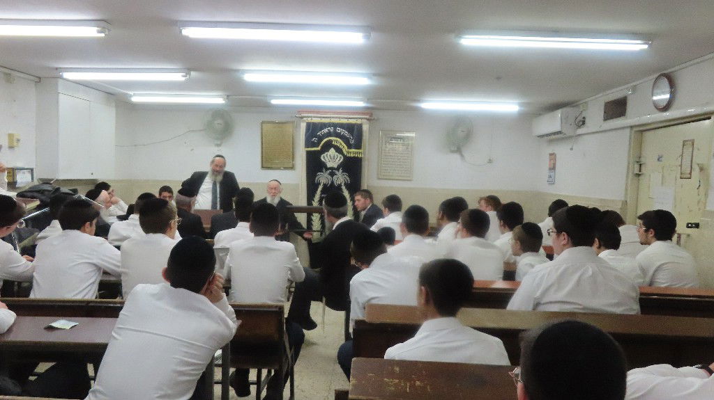 הגר"י זילברשטיין בשיחתו לתלמידי ישיבת 'דרכי שלמה'