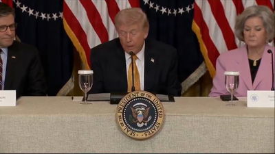 טראמפ לועג לאיראנים: "היו להם ספינות מלחמה, הם כנראה לא ידעו להשתמש בהן" | ההצהרה המלאה