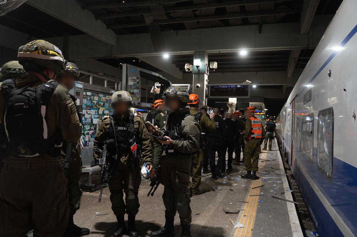 לוחמי פיקוד העורף בזירות נפילה במרכז הארץ