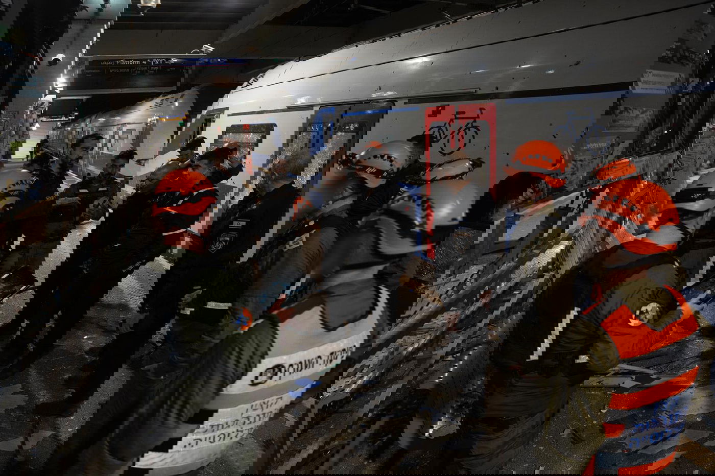 לוחמי פיקוד העורף בזירות נפילה במרכז הארץ