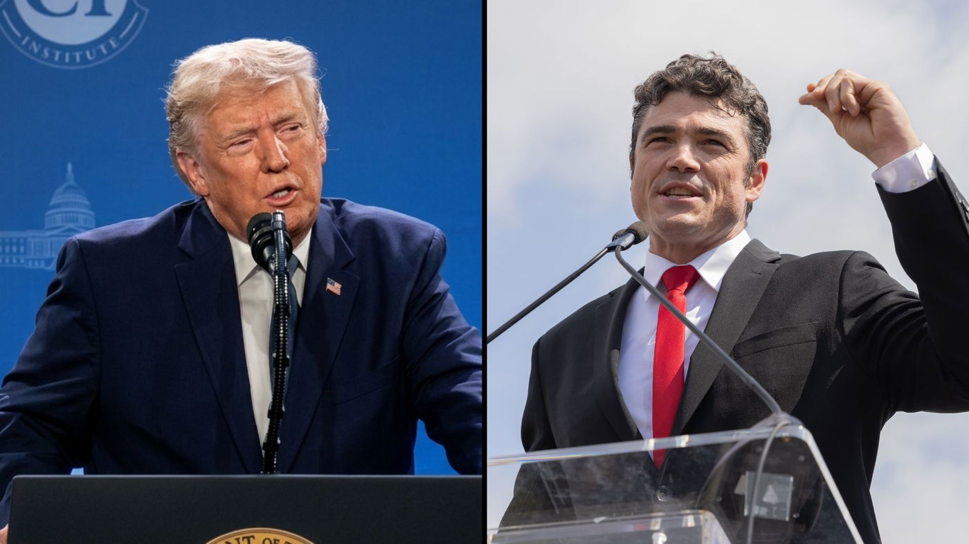 ג'ו קנט מימין, הנשיא טראמפ משמאל