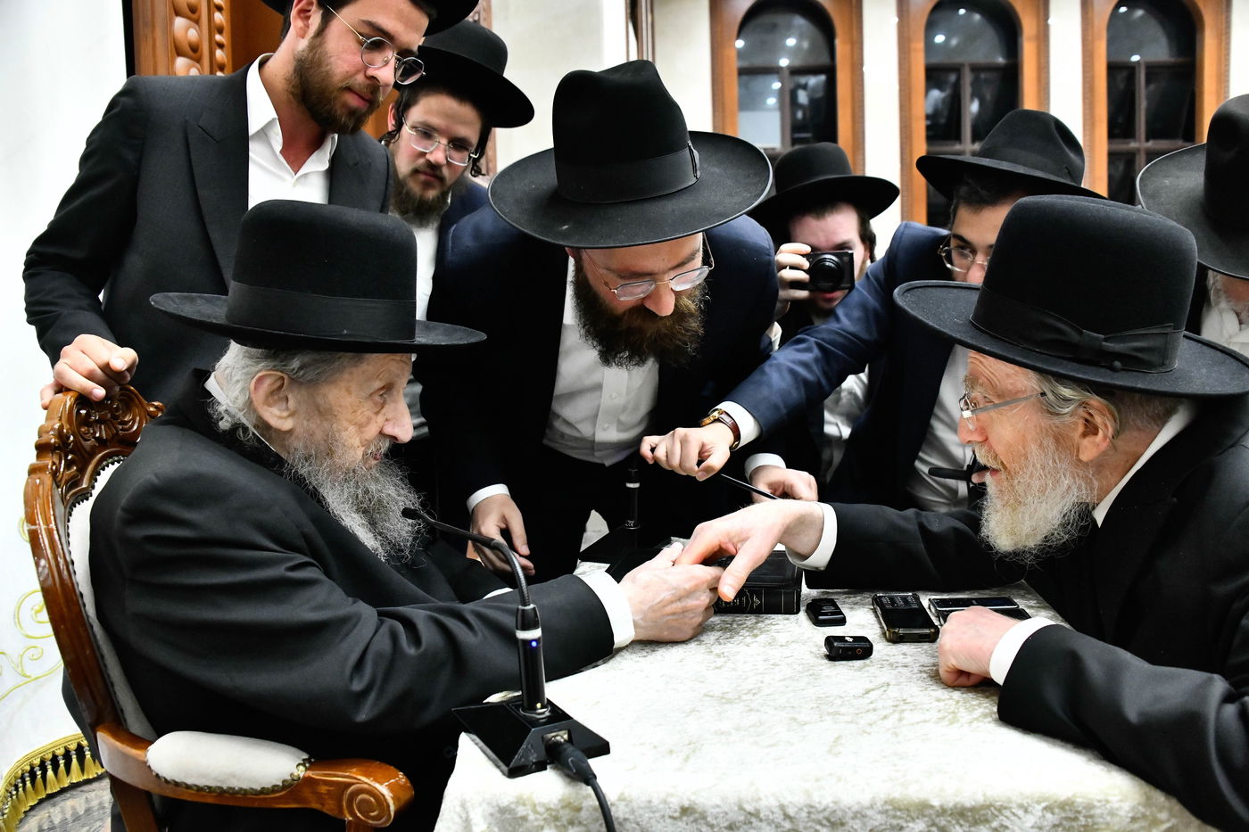 הגר"ד לנדו בשיחה בישיבת בית מדרש עליון