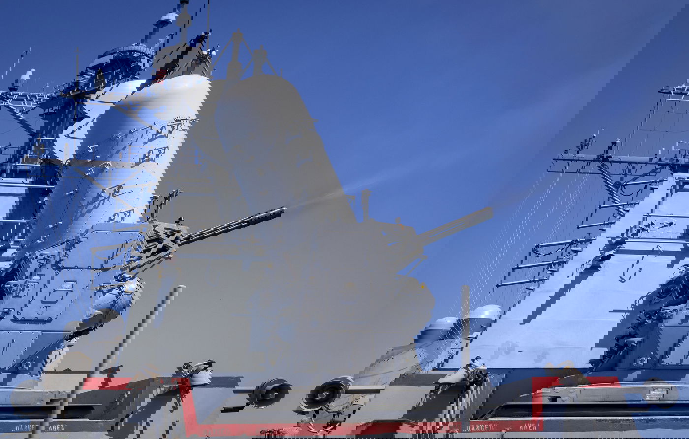 הצי האמריקני במפרץ: שילוב של כוח אש קטלני וטכנולוגיה מול האיום האיראני