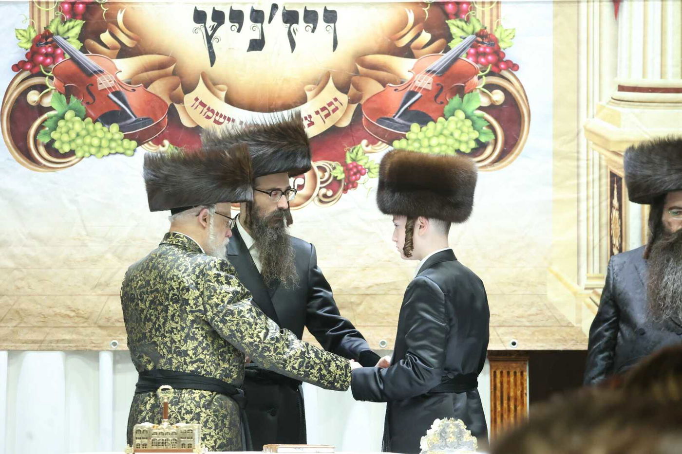 שמחת בר המצווה בסערט ויז'ניץ