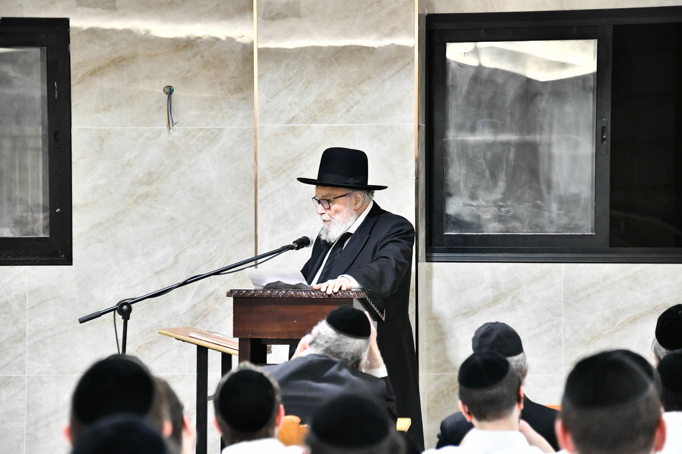 הגרמ"ה הירש בשיחה בישיבת כרמיאל