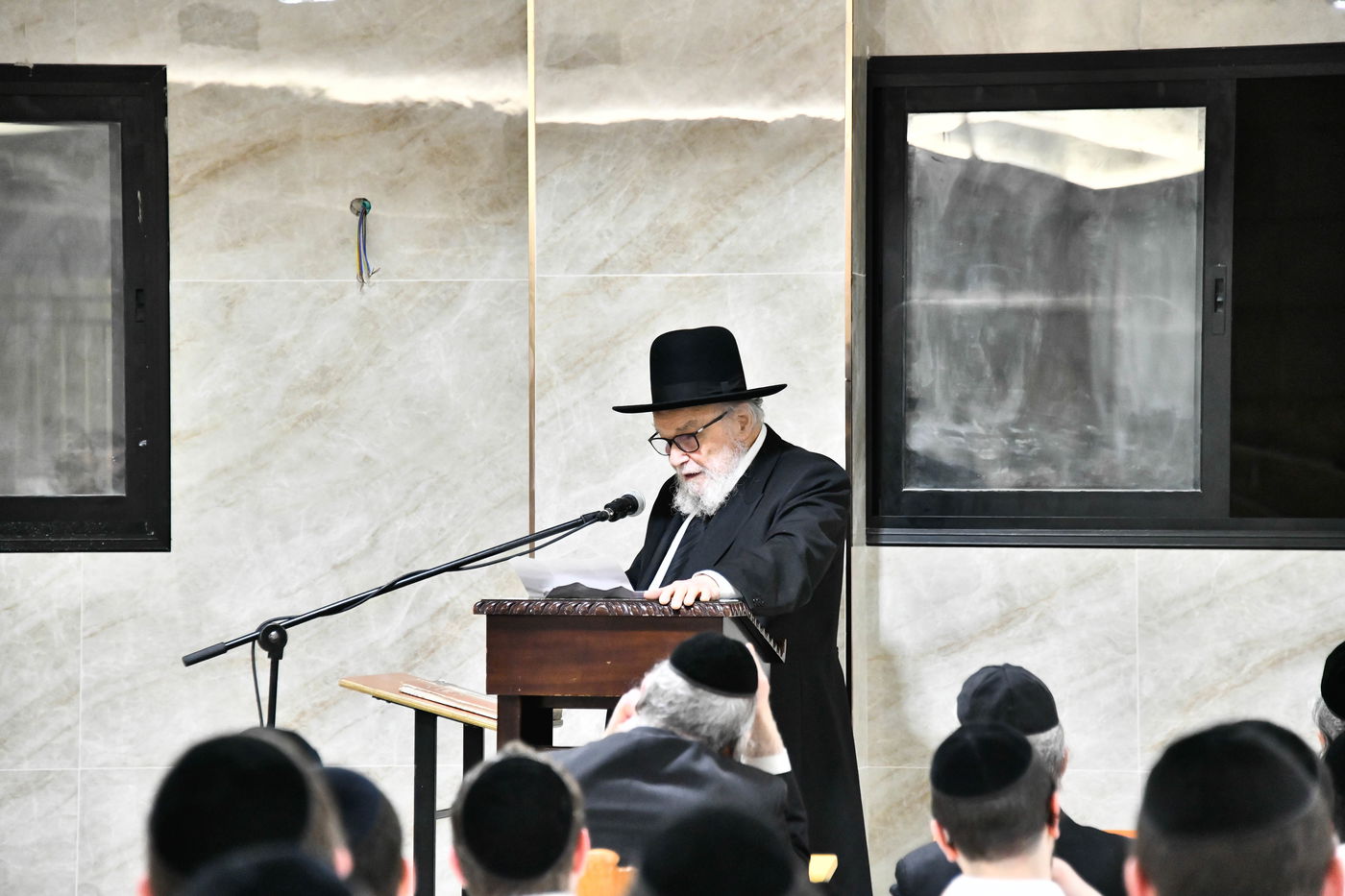 הגרמ"ה הירש בשיחה בישיבת כרמיאל