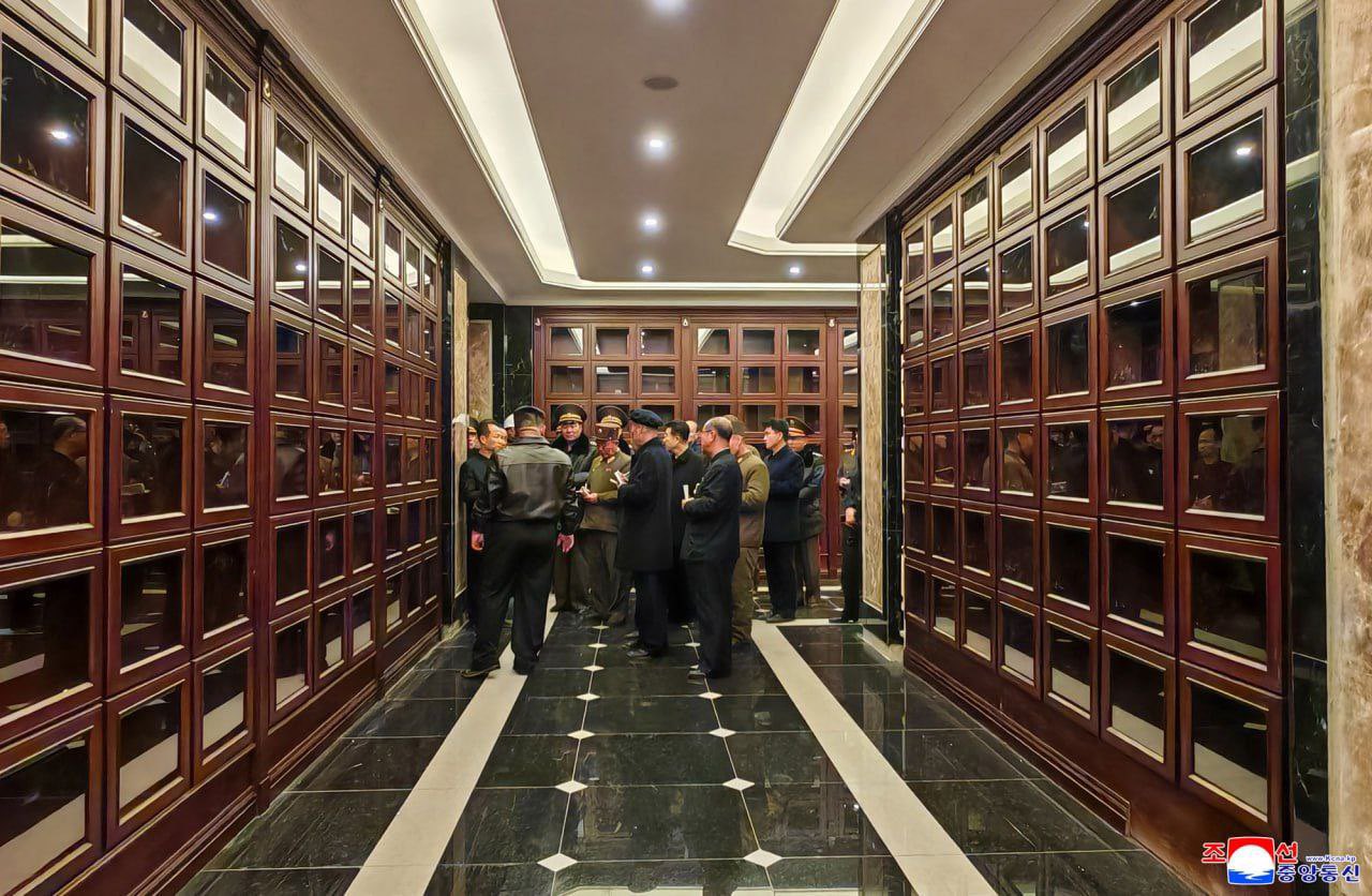 קים ג'ונג און חנך מוזיאון