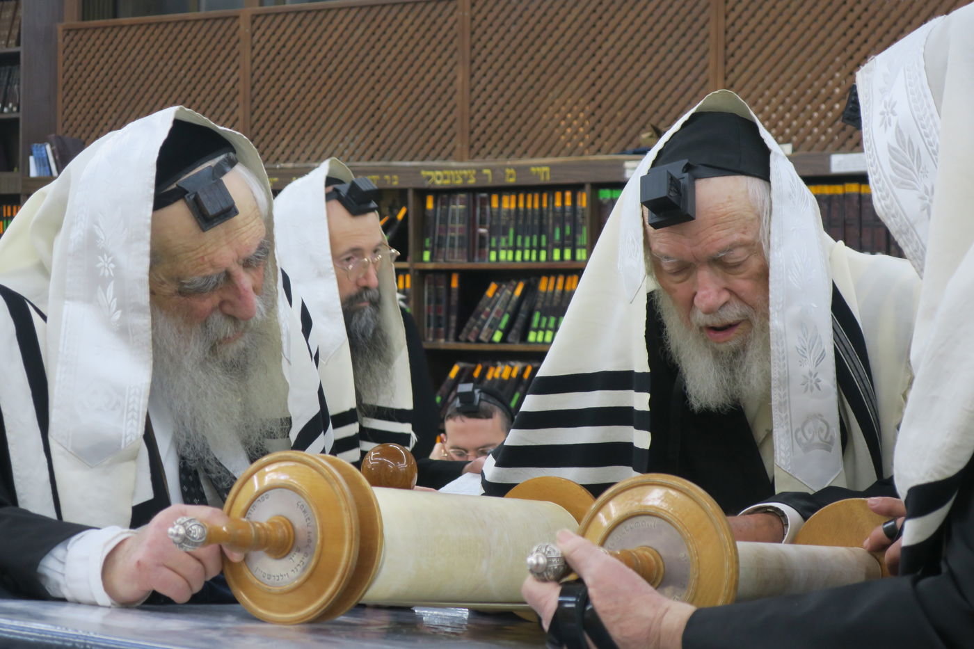 הגר"י זילברשטיין בעליה לתורה