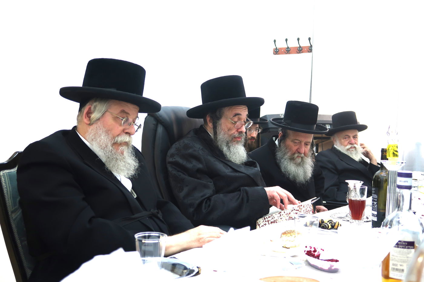 סיום תורה שבכתב ע"י הרה"ג יעקב ולצר