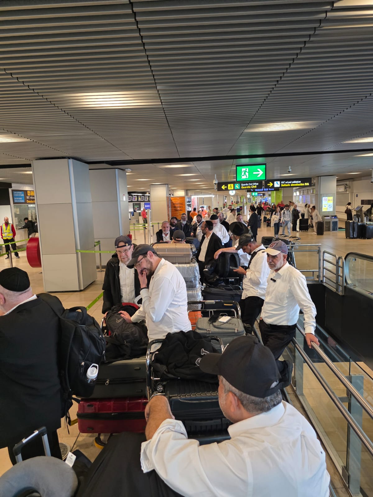 משגיחי הכשרות בדרך לישראל