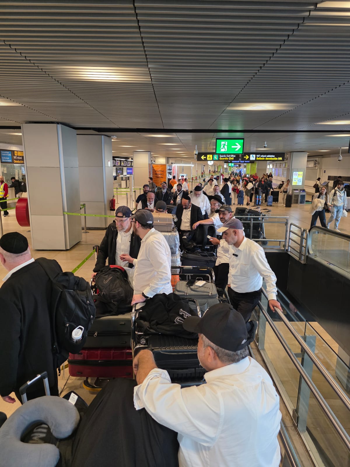 משגיחי הכשרות בדרך לישראל