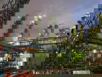 בתי הזיקוק בחיפה נפגעו משברי יירוט | נמשכים המטחים לצפון