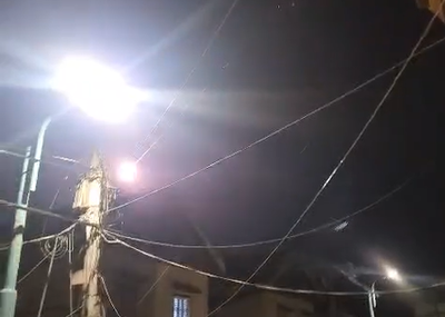 רצף השיגורים לדימונה: מבנה קרס בעיר, ילד בן 12 נפצע קשה, אישה בינוני, 19 במצב קל