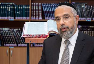 "מאות בוגרים עם תעודות רבנות ודיינות יצאו מהמכון, ורבים מהם משמשים בפועל בהוראה" - הרב יגאל מוניסר, מייסד מכון מל״מ